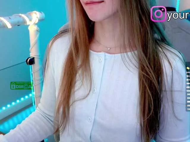 Offline -VikkiL0vesCheese- on BongaCams