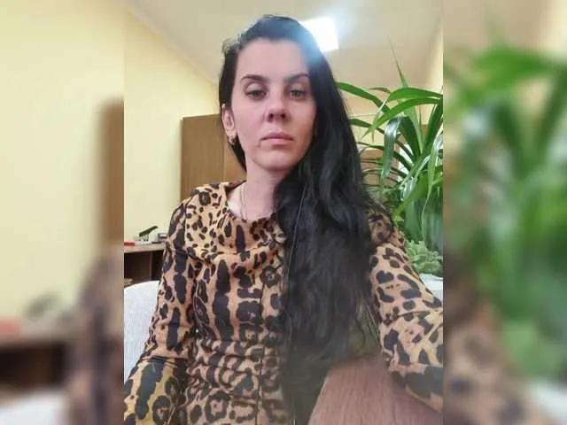 Offline 1Glorya1 on BongaCams