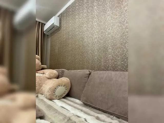 Offline Adel9 on BongaCams