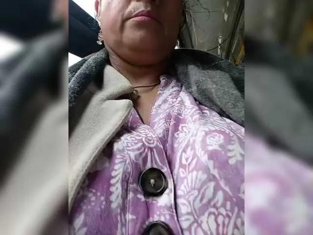 Offline AlexaBrown12 on BongaCams