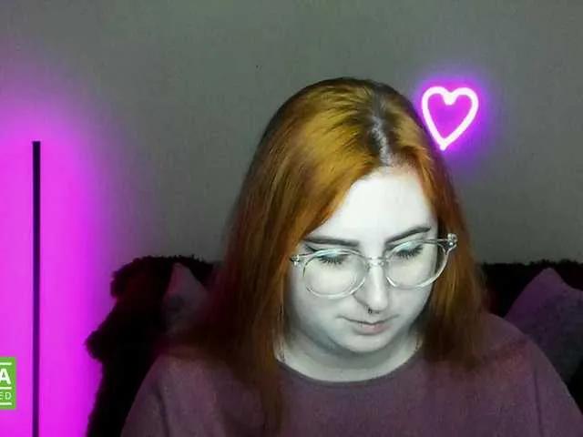 Offline Aliciaredluv on BongaCams