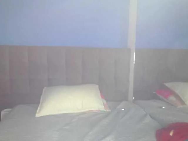 Offline Aliis-Love- on BongaCams