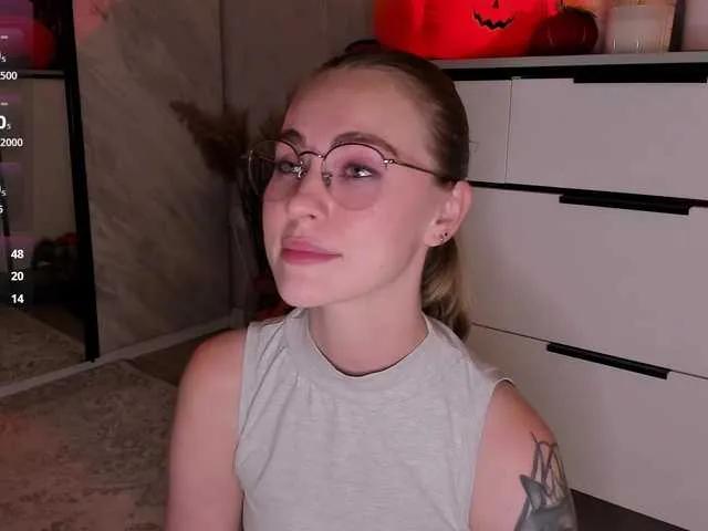 Offline AlisaClark on BongaCams