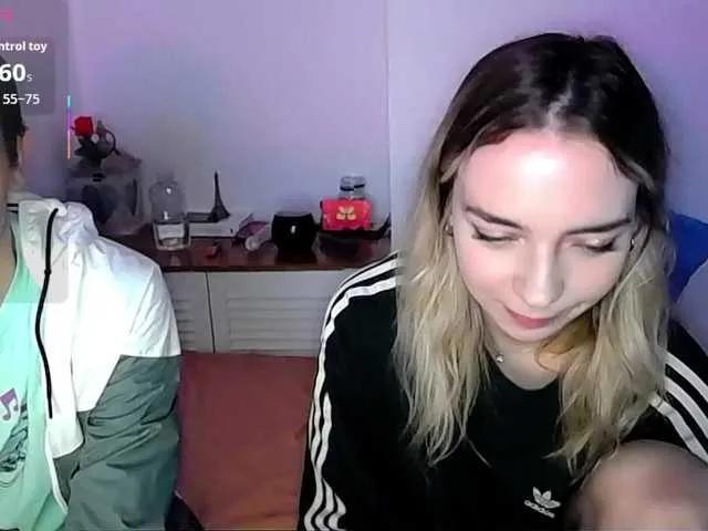 Freechat Almondmilka on BongaCams