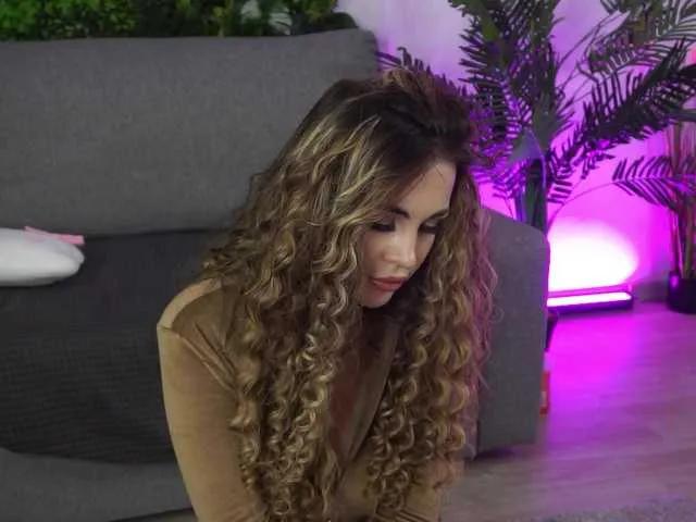 Offline AmiraRoshen on BongaCams