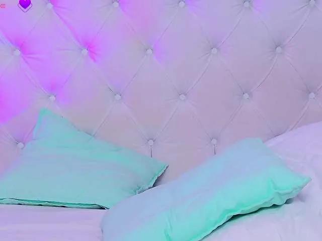 Offline AriannaSins on BongaCams