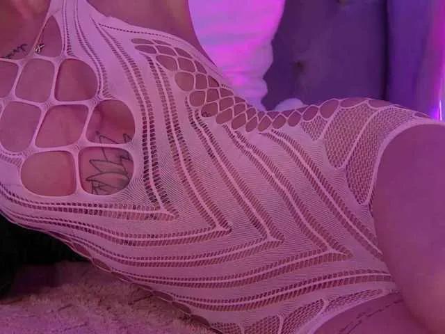 Offline AriellSweety on BongaCams