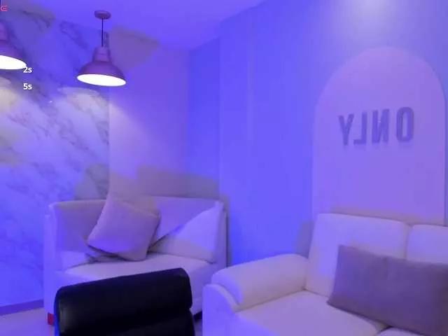 Offline BellaRose on BongaCams