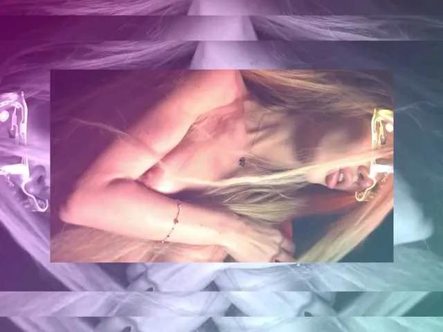 Offline blondinochkaa on BongaCams