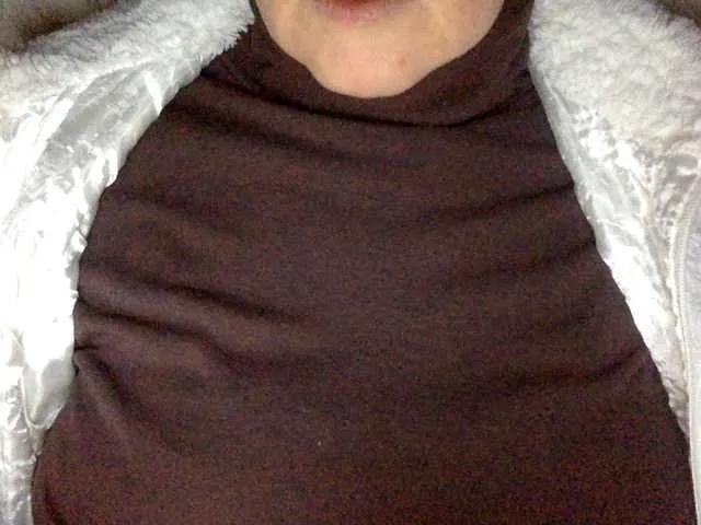 Offline BlondyVio on BongaCams