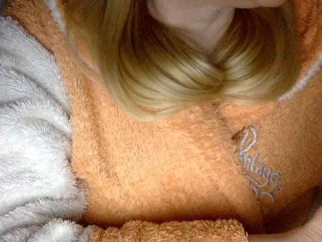 Offline BlondyVio on BongaCams