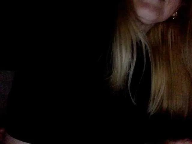 Offline BlondyVio on BongaCams