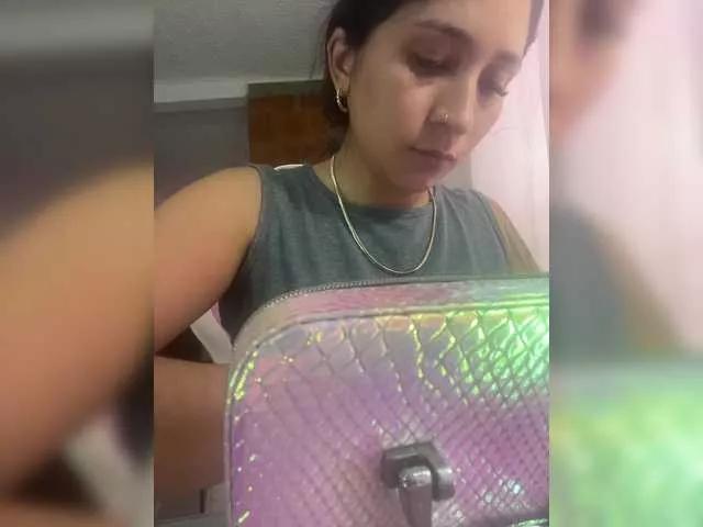 Freechat britt-grey on BongaCams