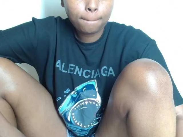 Offline Brownywizzy on BongaCams