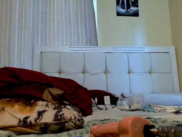 Offline Candbody on BongaCams