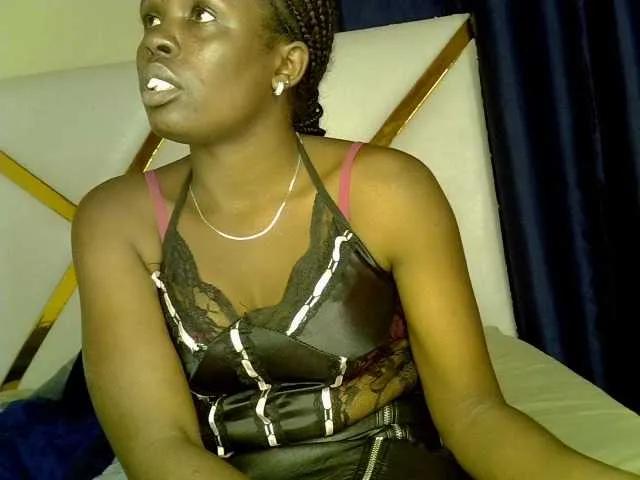 Offline Caramel22 on BongaCams