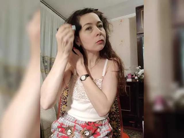 Offline caroliiine on BongaCams