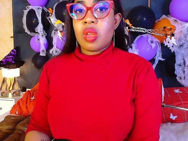 Freechat CaseyMoons on BongaCams