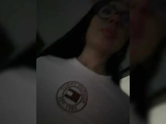 Offline Chiaralovee on BongaCams