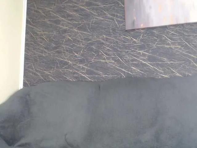 Offline curlygirl35 on BongaCams