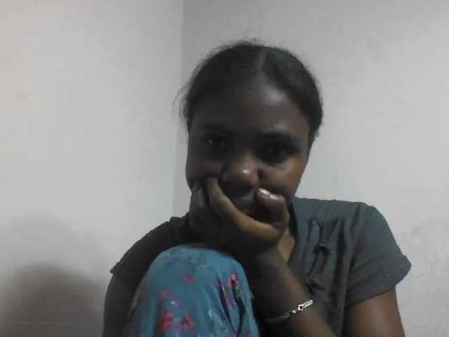 Freechat Cutie12 on BongaCams