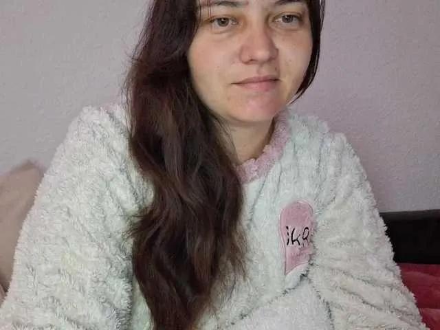 Offline CyndeeWinter on BongaCams