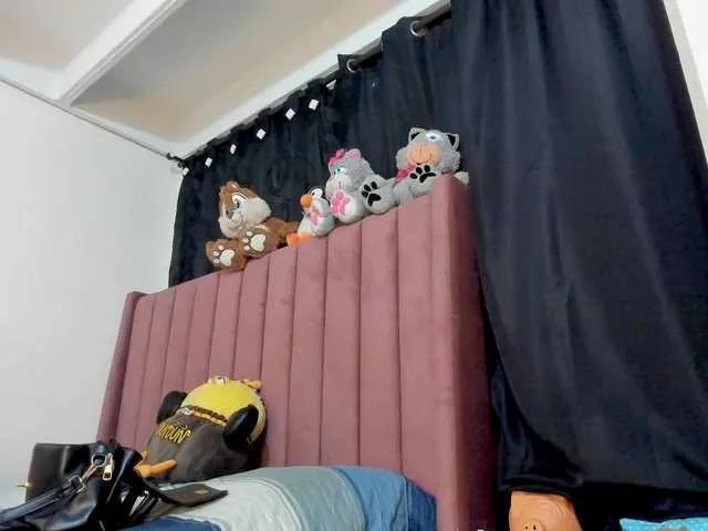 Offline dannascott26 on BongaCams