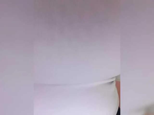 Freechat EinnyMure on BongaCams