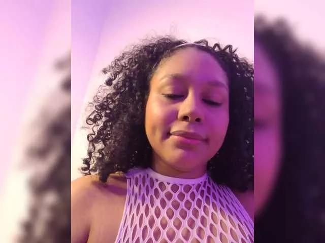 Offline electric-bae on BongaCams