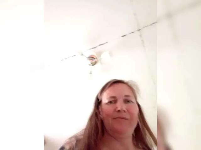 Offline Elena565-1 on BongaCams