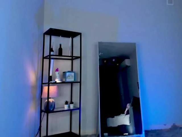 Freechat elfinvibes on BongaCams