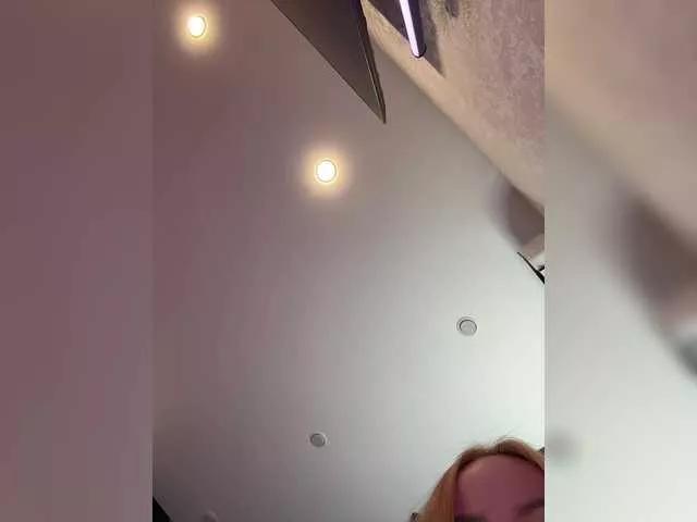 Freechat Ellidi on BongaCams