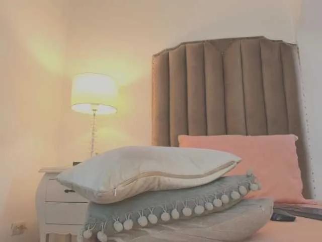 Freechat Emma-Torres1 on BongaCams