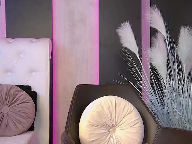 Offline EmmaWills on BongaCams