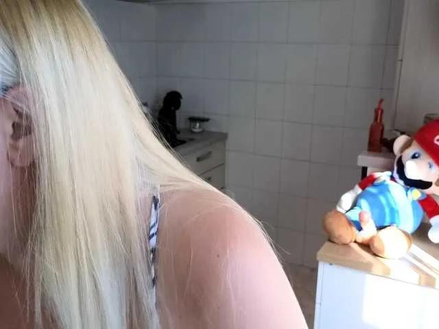 Freechat Evalogan24 on BongaCams