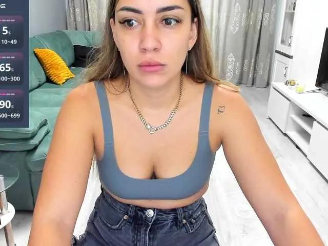 Freechat EveeEvian on BongaCams