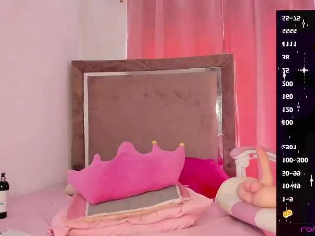 Offline Evellyyn on BongaCams