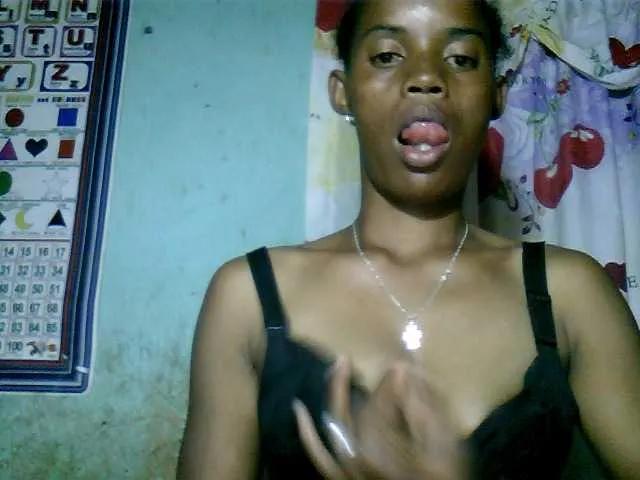 Offline Fanihsexy on BongaCams