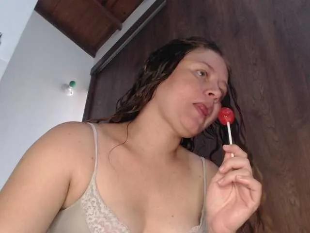 Offline fisting-roxy on BongaCams