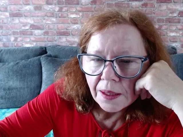 Freechat flirty-adele on BongaCams