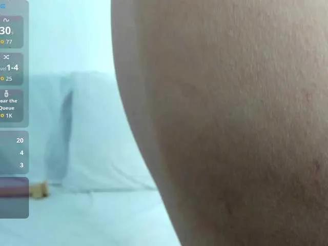 Offline floomaliana on BongaCams