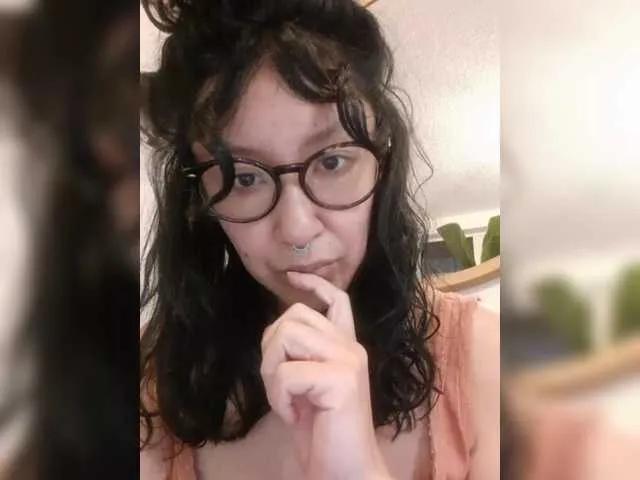 Offline Fruttituttis on BongaCams