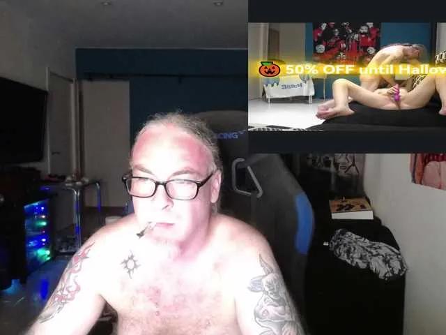 Offline GiselleandJay on BongaCams