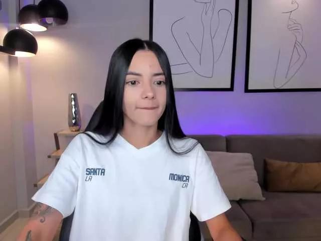 Offline HannahJames on BongaCams