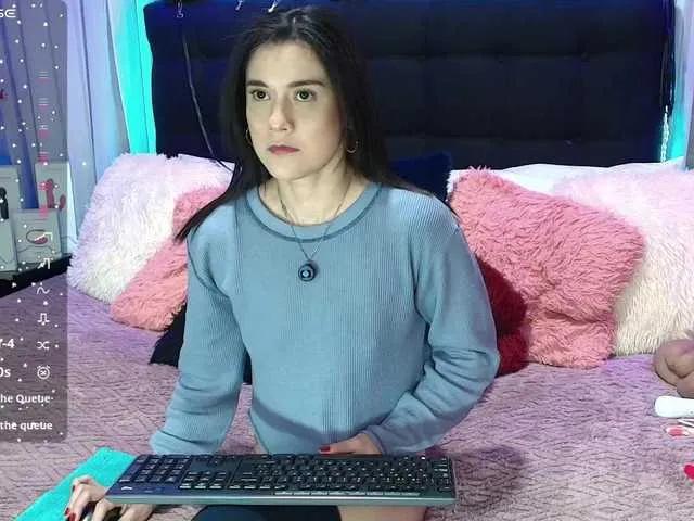 Offline Hannahot69 on BongaCams