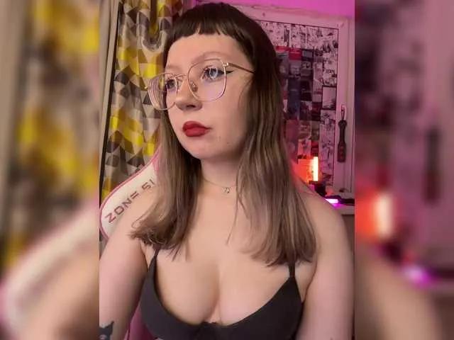 Offline henby-streams on BongaCams