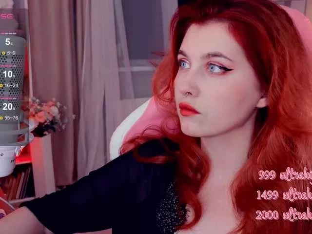 Offline HoneyCherry on BongaCams