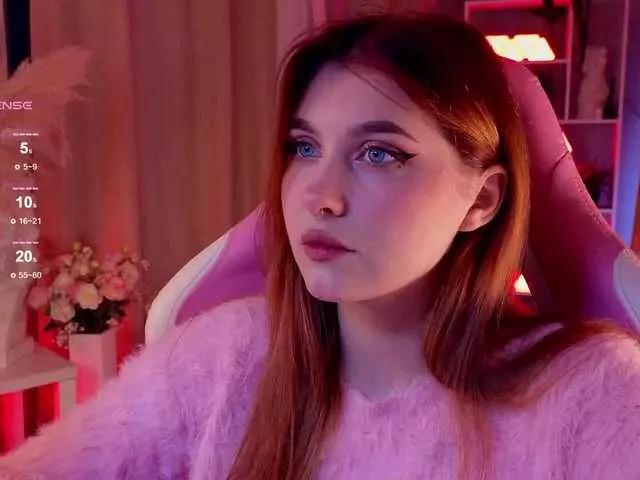 Offline HoneyCherry on BongaCams