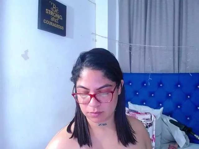 Offline horny-cougar on BongaCams