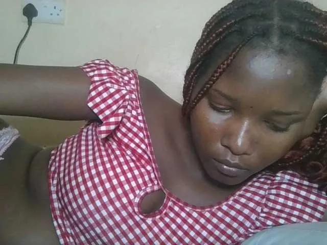 Offline Hornyqueen4 on BongaCams